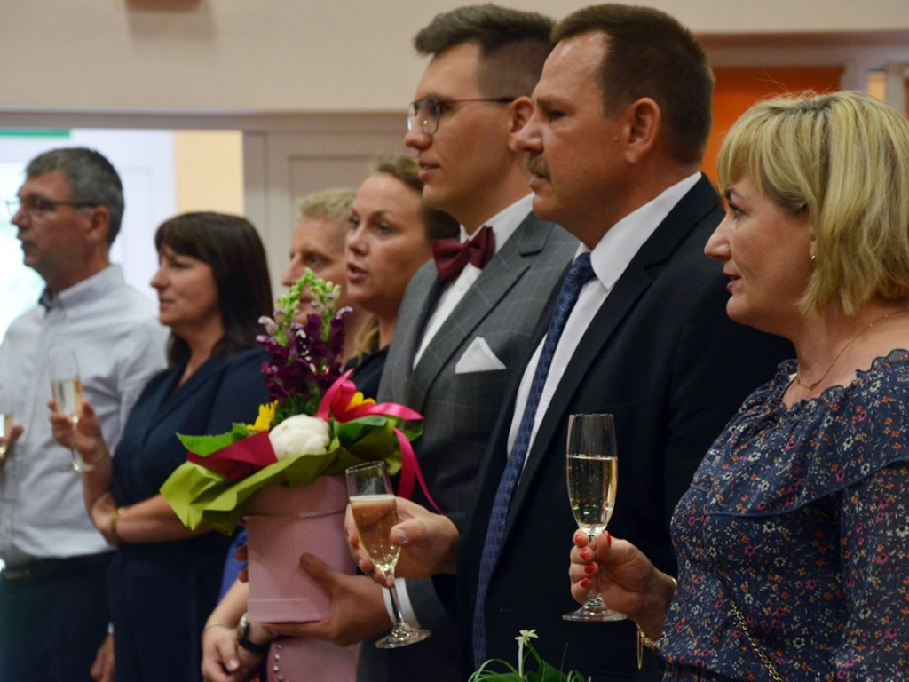 Poznali się w tej sali na tańcach, a teraz mają dzieci i wnuki. Świętują 50 i 60 lat małżeństwa