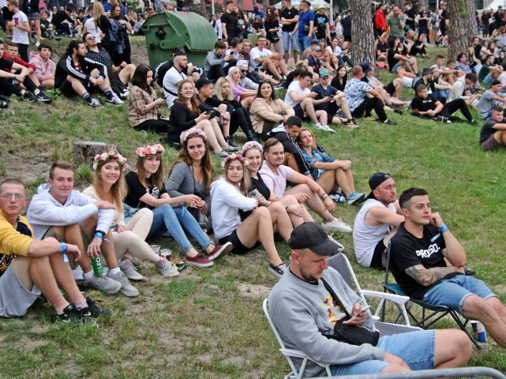 Tłumy na festiwalu w Sławie! Deszcz? Im nie przeszkadzał w zabawie