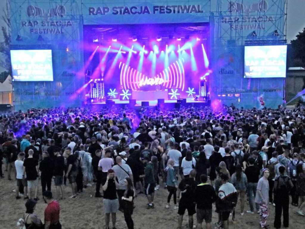Tłumy na festiwalu w Sławie! Deszcz? Im nie przeszkadzał w zabawie