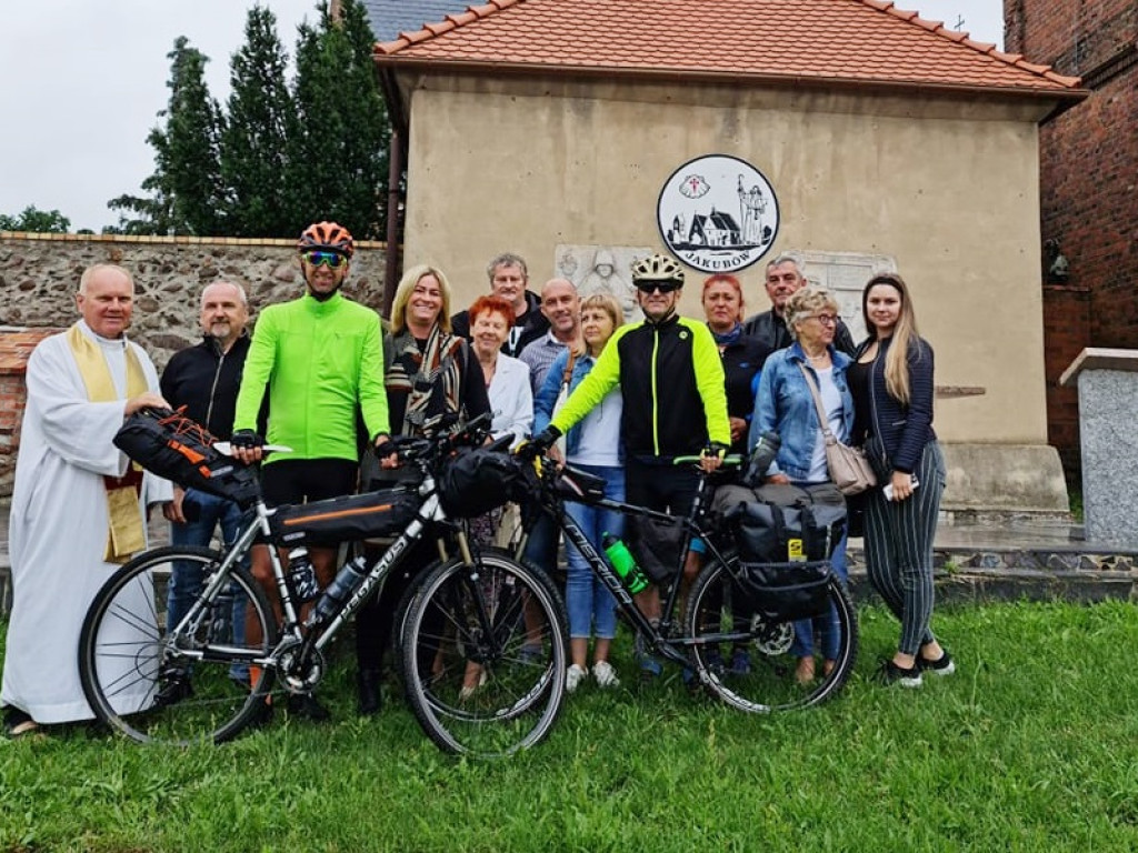 Blida i Długosz jadą rowerami do grobu św. Jakuba! W intencji walczących o zdrowie Wiktora Trojana i Filipa Domagały [ZDJĘCIA]