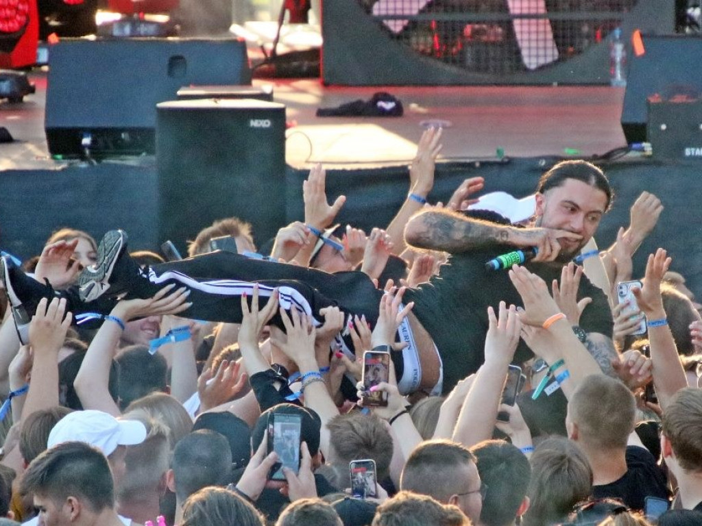 Peja, Guzior i wielu innych. Tak się bawiła Sława ostatniego dnia festiwalu [ZDJĘCIA]