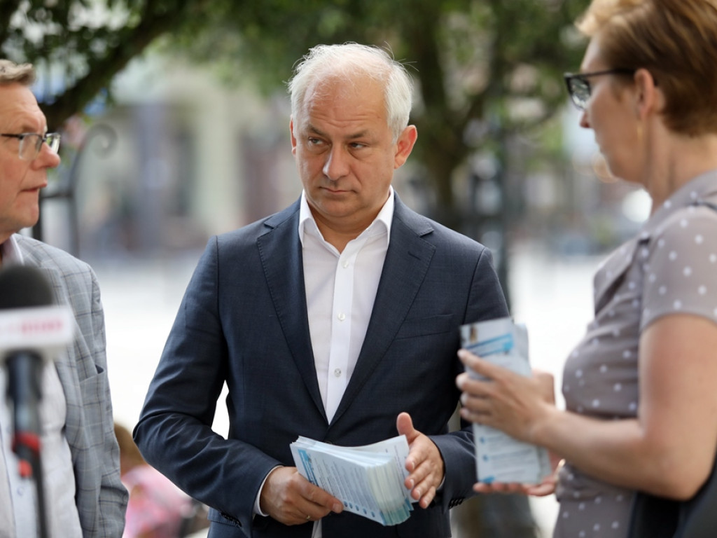 Padło dużo słów. A konkrety?  PO proponuje m.in. bezpłatne in vitro