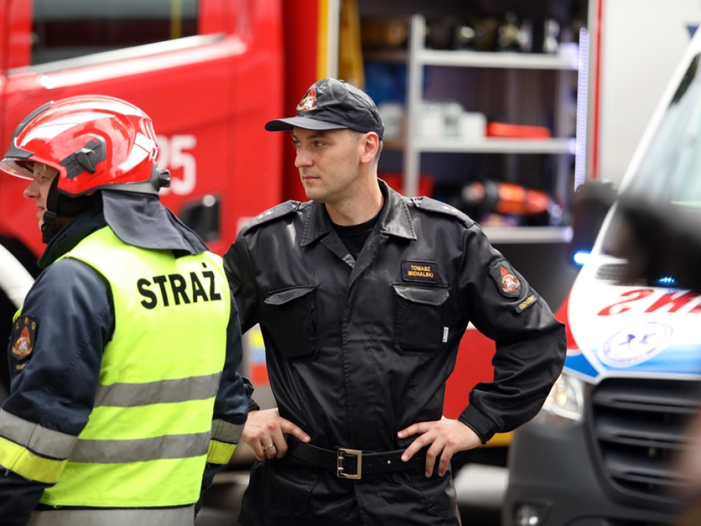 Dziecku nic się nie stało, ale kierowca citroena trafił do szpitala [ZDJĘCIA]