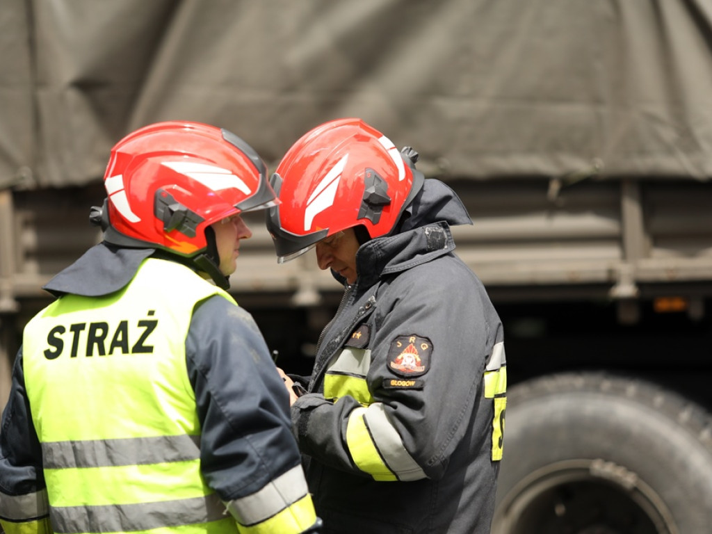 Dziecku nic się nie stało, ale kierowca citroena trafił do szpitala [ZDJĘCIA]