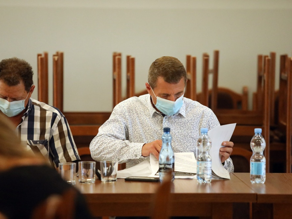 Poseł przyjechał na wieś. Mieszkańcy Pęcławia: Gdzie są pieniądze! Bogaci dostali, my bez grosza