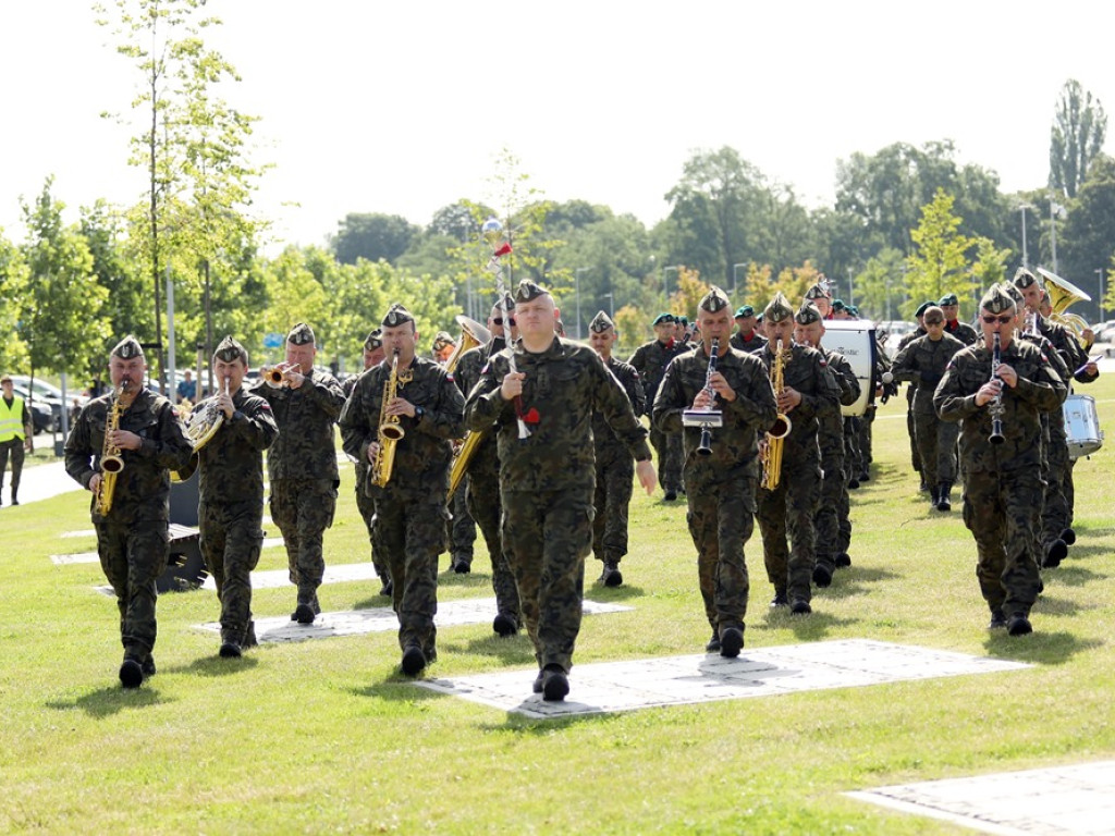 Uroczyste ślubowanie na bulwarze. Rokaszewicz: Piszecie swoją nową historię Głogowa