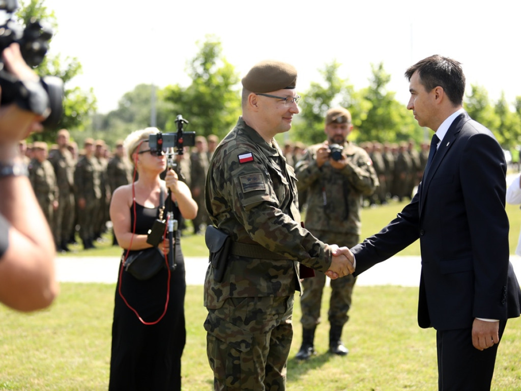Uroczyste ślubowanie na bulwarze. Rokaszewicz: Piszecie swoją nową historię Głogowa