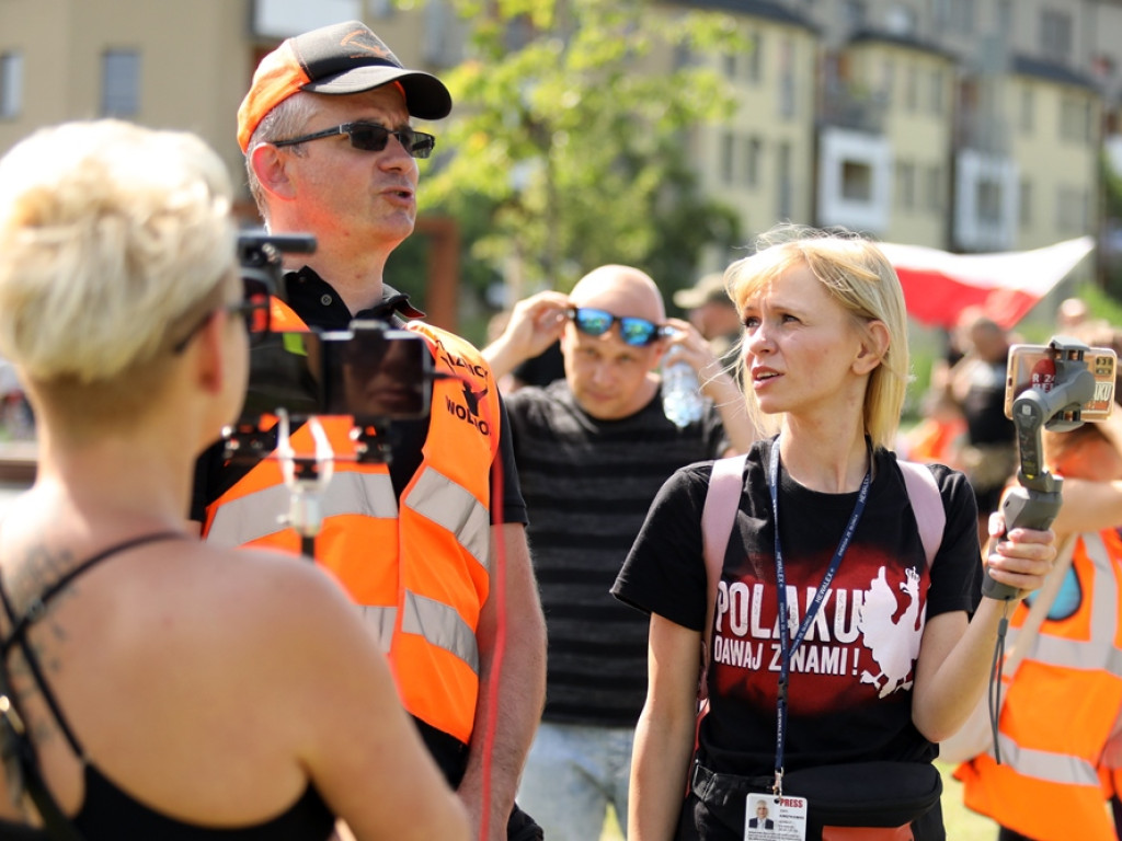 Protest w Głogowie: było starcie z policją i straszenie dziennikarzy [ZDJĘCIA]