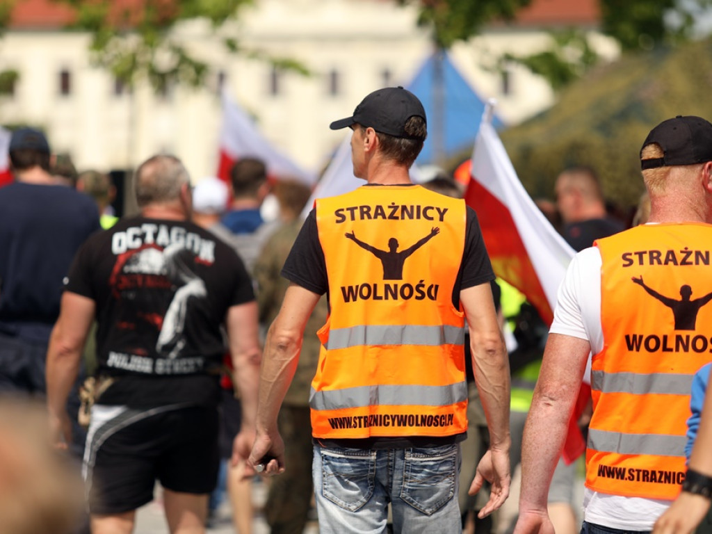 Protest w Głogowie: było starcie z policją i straszenie dziennikarzy [ZDJĘCIA]