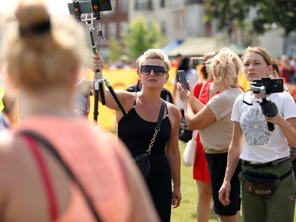 Protest w Głogowie: było starcie z policją i straszenie dziennikarzy [ZDJĘCIA]