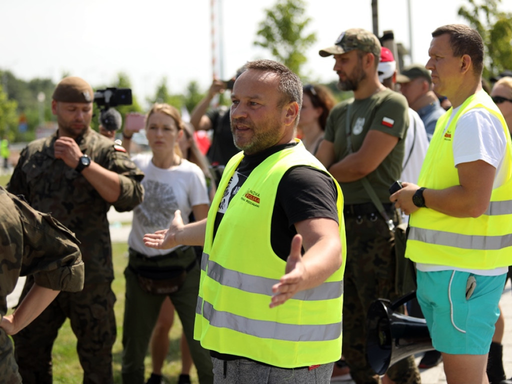 Protest w Głogowie: było starcie z policją i straszenie dziennikarzy [ZDJĘCIA]