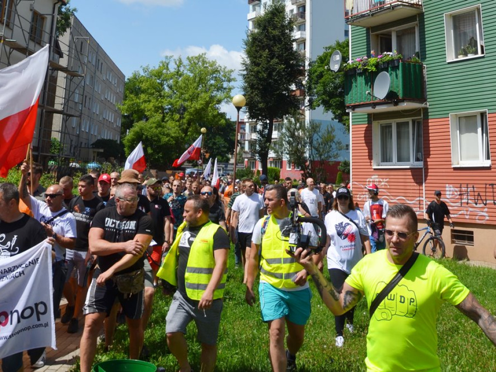 Protest w Głogowie: było starcie z policją i straszenie dziennikarzy [ZDJĘCIA]