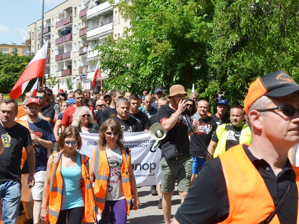 Protest w Głogowie: było starcie z policją i straszenie dziennikarzy [ZDJĘCIA]