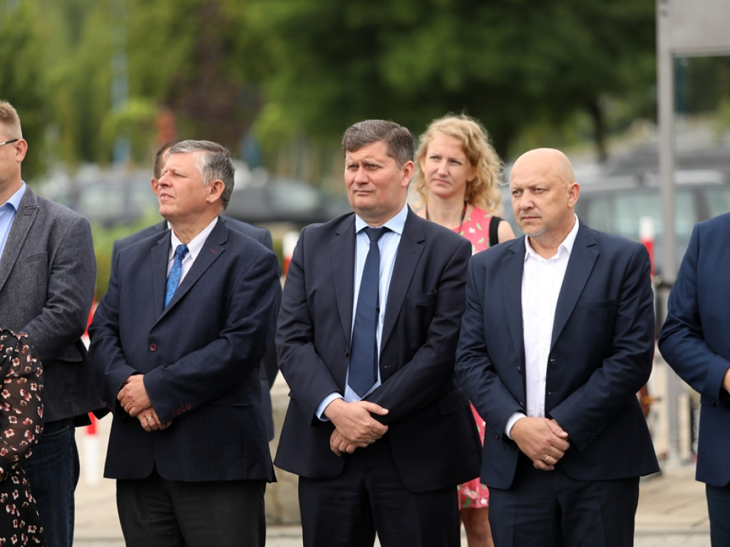 Pięć dębów na 50-lecie Huty Miedzi Głogów. Wyjątkowy jubileusz