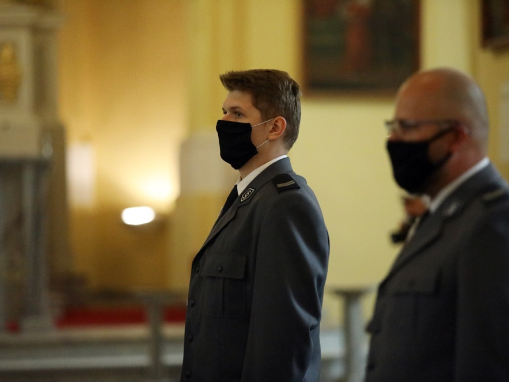 Święto Policji. Ksiądz Brasse: Dziękujemy policji za rzetelną służbę [ZDJĘCIA]