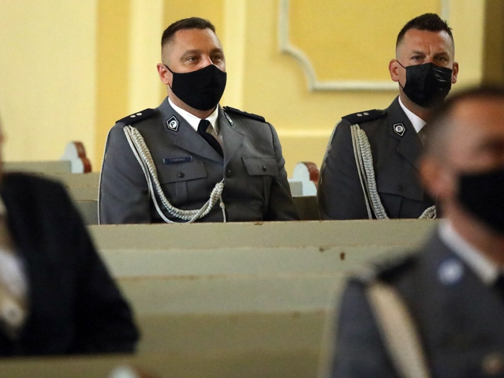 Święto Policji. Ksiądz Brasse: Dziękujemy policji za rzetelną służbę [ZDJĘCIA]