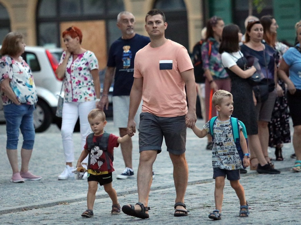 Parada lampionów przyciągnęła tłumy! Przeszli ulicami Starego Miasta