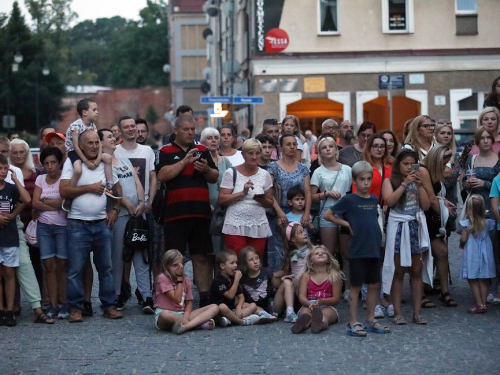 Parada lampionów przyciągnęła tłumy! Przeszli ulicami Starego Miasta