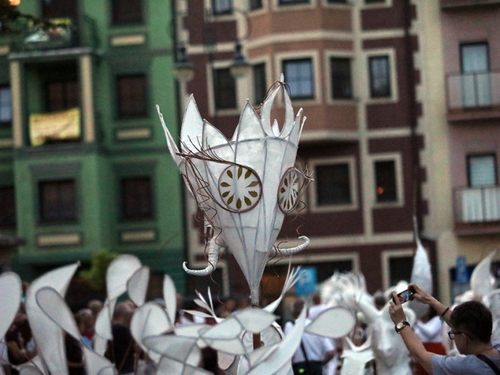 Parada lampionów przyciągnęła tłumy! Przeszli ulicami Starego Miasta