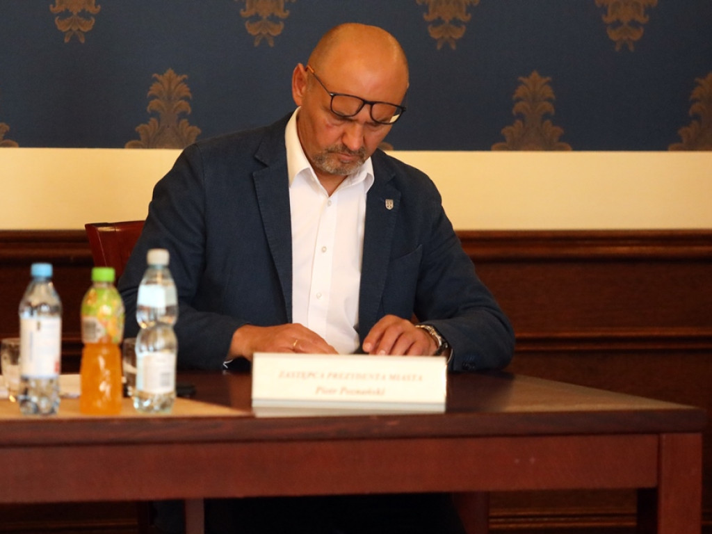 Polityczny transfer w Radzie Miasta. Traci koalicja, zyskuje prezydent [ZDJĘCIA]