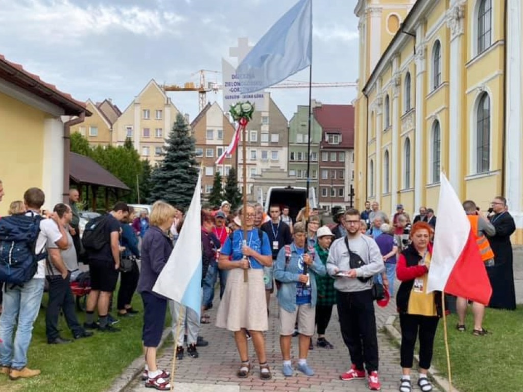 41. Piesza Pielgrzymka Głogowska w drodze na Jasną Górę [ZDJĘCIA]