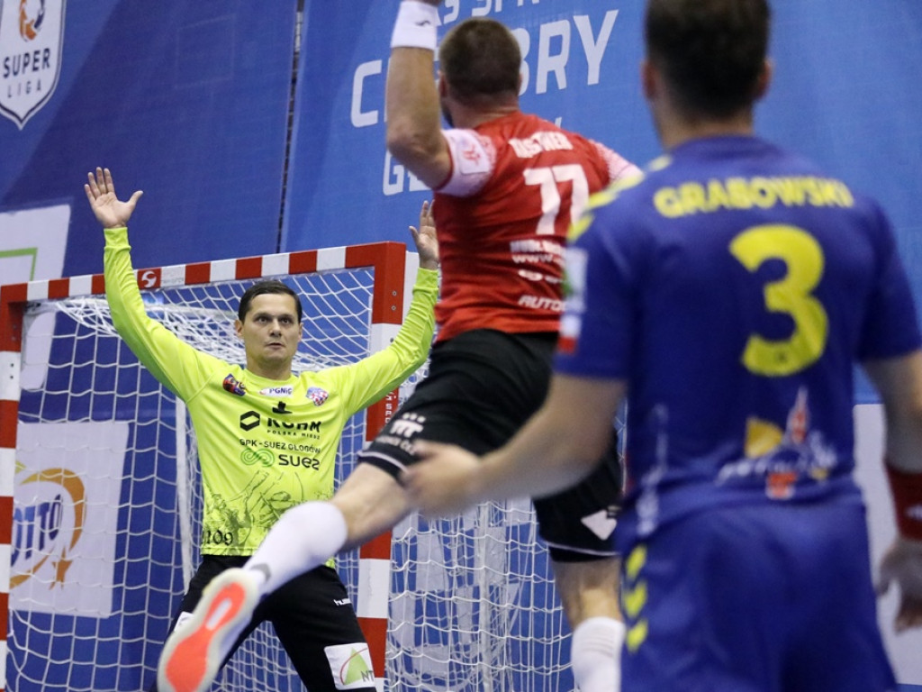 Spokojnie jedną... Rafał Jamioł dał zwycięstwo. Chrobry zagra w finale [ZDJĘCIA]