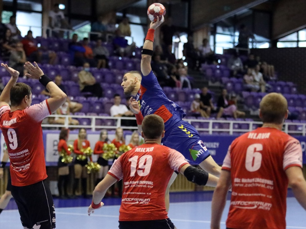 Spokojnie jedną... Rafał Jamioł dał zwycięstwo. Chrobry zagra w finale [ZDJĘCIA]