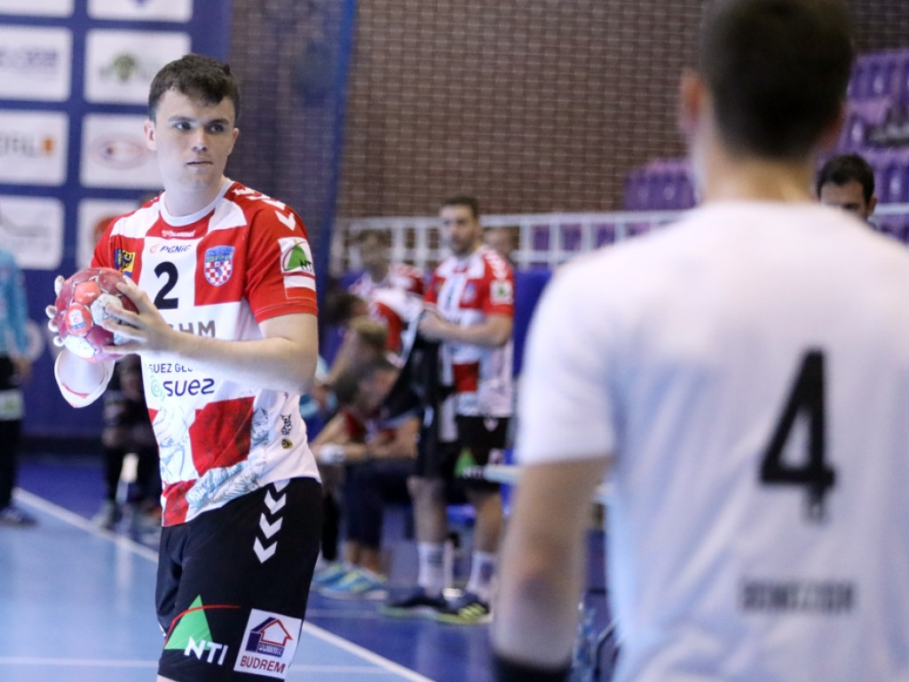Gra w obronie do poprawy. Chrobry przegrał z Górnikiem