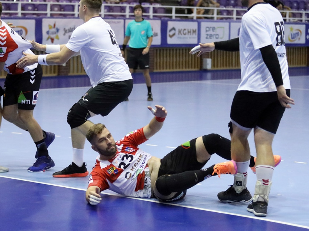 Gra w obronie do poprawy. Chrobry przegrał z Górnikiem