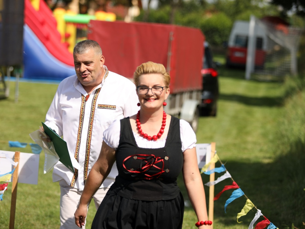 Rządowe wsparcie na piknik w Przedmościu. Były występy i punkt szczepień [ZDJĘCIA]