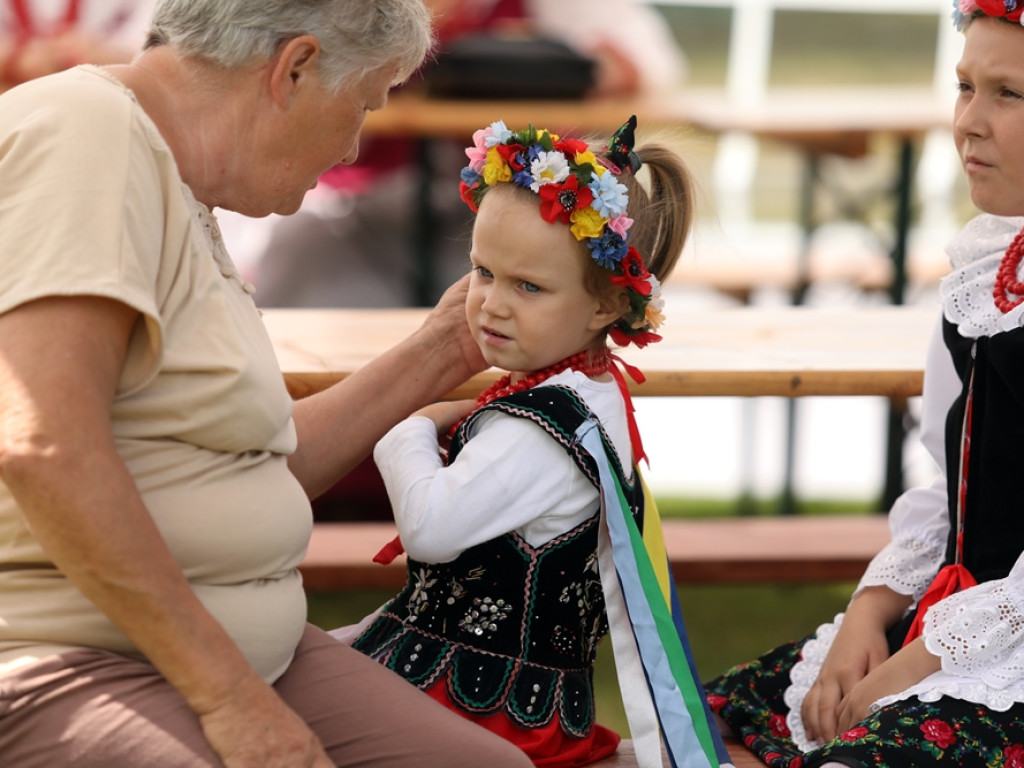 Rządowe wsparcie na piknik w Przedmościu. Były występy i punkt szczepień [ZDJĘCIA]