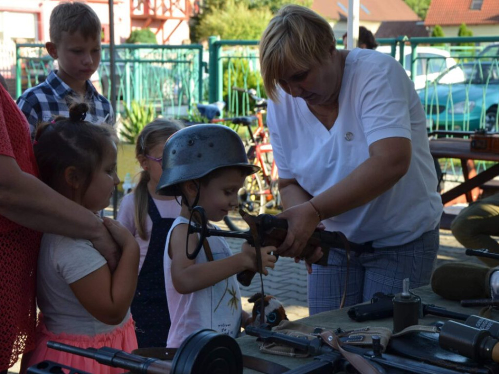 IPN ma nadzieję, że uda się znaleźć rodzinę bohatera pochowanego w Białołęce