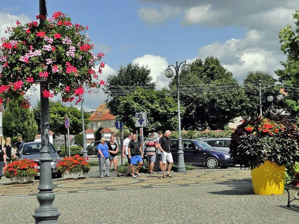 Sława walczy o tytuł najpiękniej ukwieconego miasta. Centrum cudowne, ale bliżej plaży w gazonach rosną... chwasty