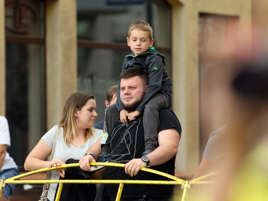 Świetny finisz! Stosz triumfował na głogowskim rynku! [ZDJĘCIA]