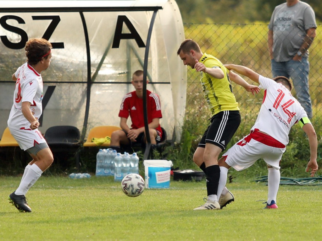 Porażka Zawiszy na swoim boisku. Honorowy gol Szewczyka [ZDJĘCIA]