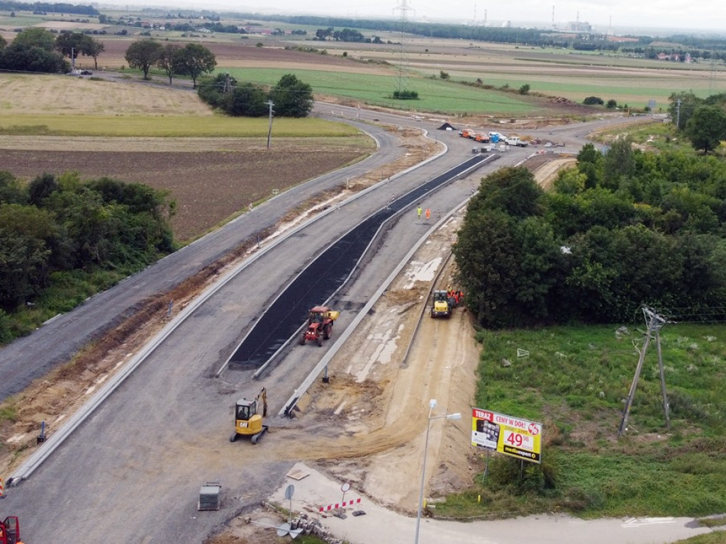 Nowe rondo ma być gotowe do końca września [ZDJĘCIA]