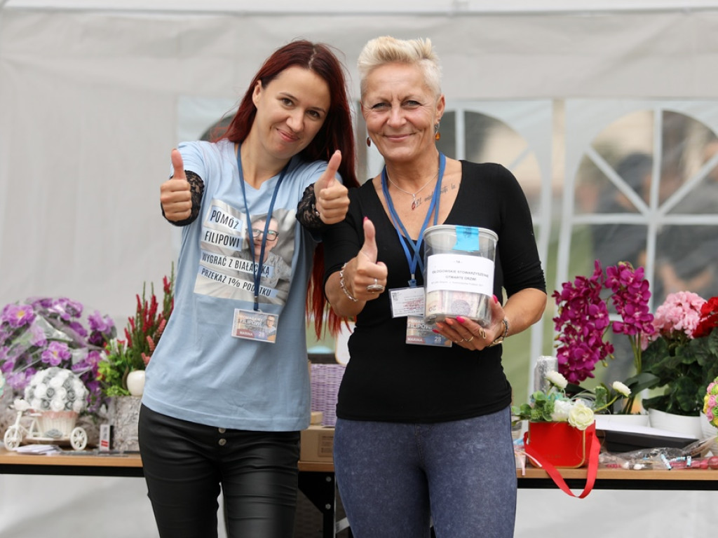 Na marinie trwa charytatywny festyn dla małego Filipka [ZDJĘCIA]