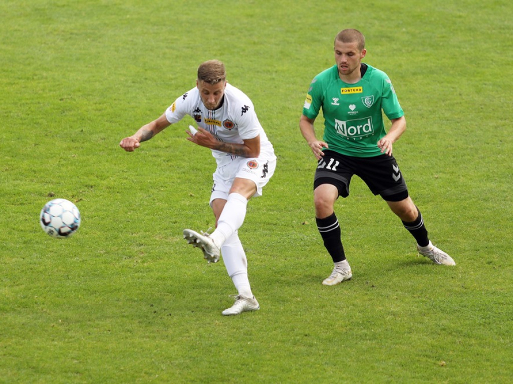 Chrobry pokonał GKS 4:0! To był strzelecki festiwal [ZDJĘCIA]