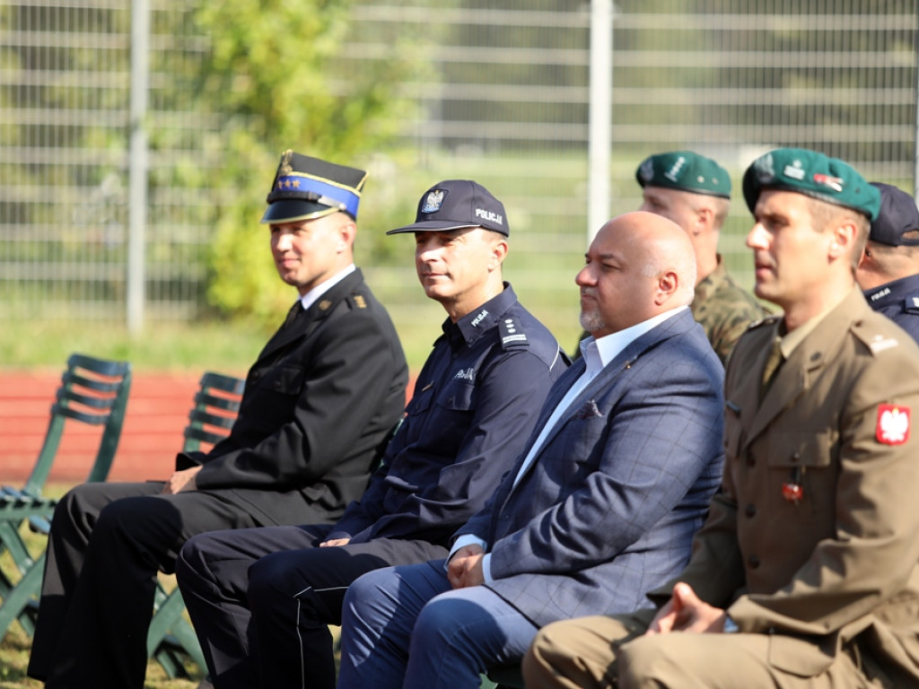 Uczniowie klas mundurowych ze szkolnymi awansami [ZDJĘCIA]