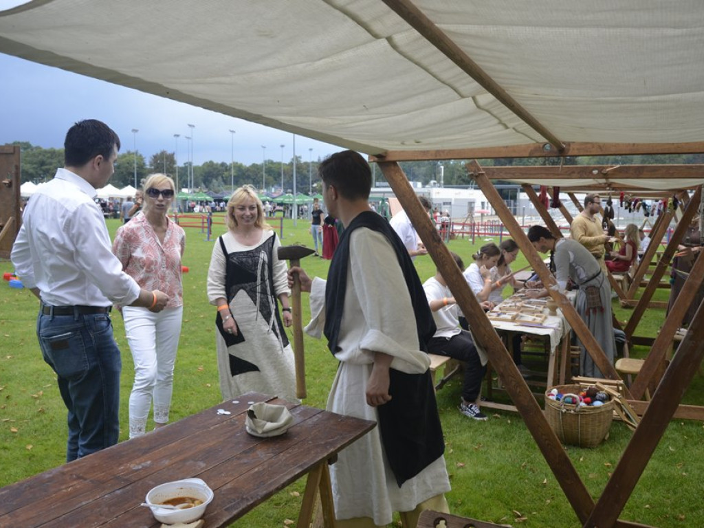 Zabawa na jubileusz. Famaba E-Towers