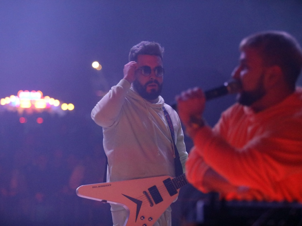 Disco-polo na placu festynowym. Joker i Malibu zaśpiewali, zaraz After Party [ZDJĘCIA]
