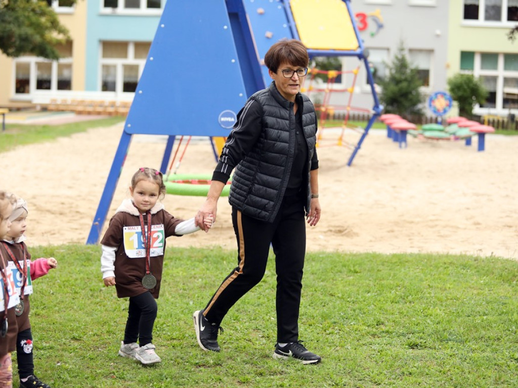 Taki Dzień Przedszkolaka! Dzieci biegały i posadziły drzewko