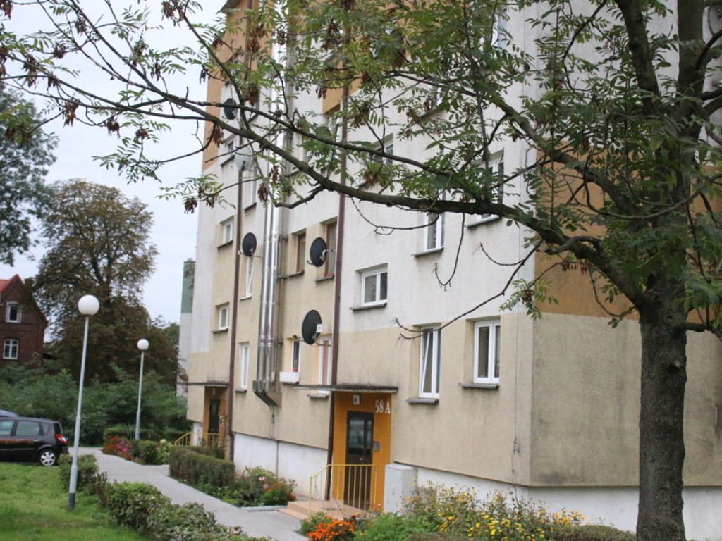 Saperzy, wojsko i policja na miejscu. Rozpoczyna się akcja podejmowania bomby