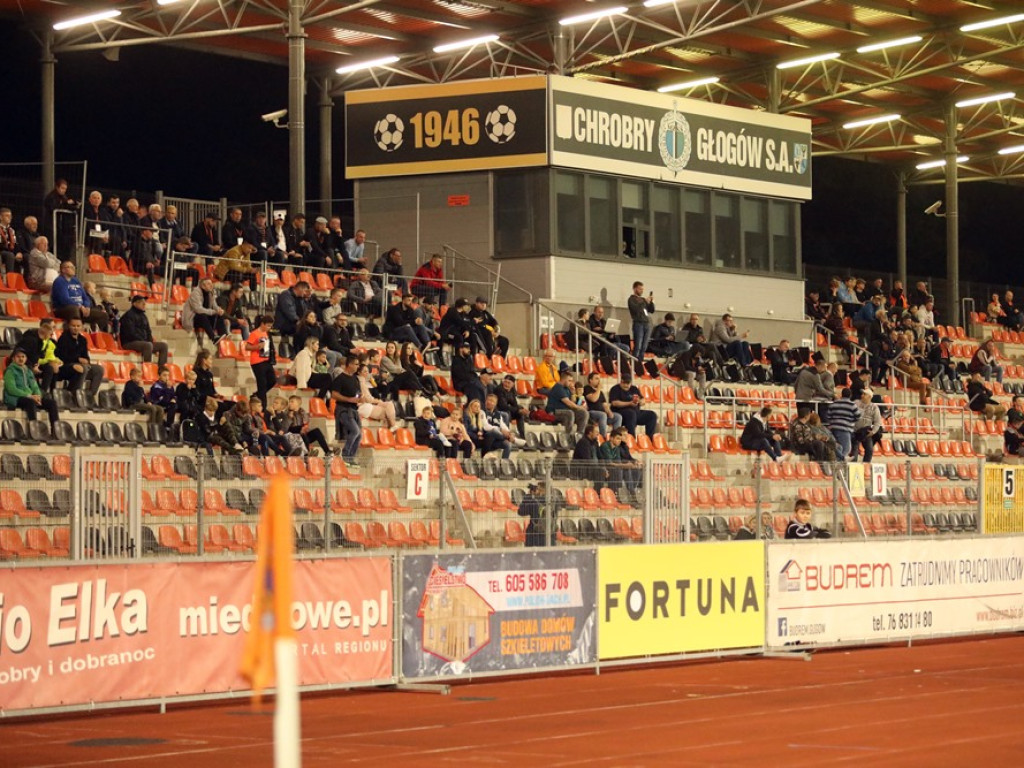 Chrobry zwycięski, kibice  na trybunach [ZDJĘCIA]
