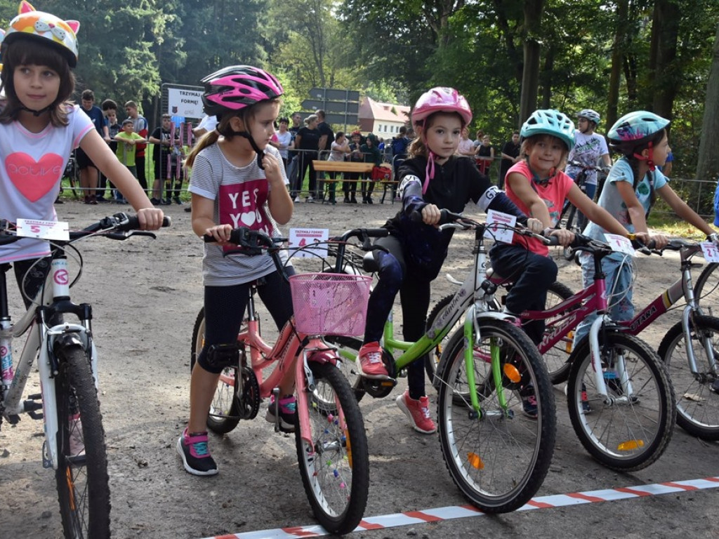 Rowerowy rajd dla całych rodzin! Tak się bawili mieszkańcy gminy Kotla [ZDJĘCIA]