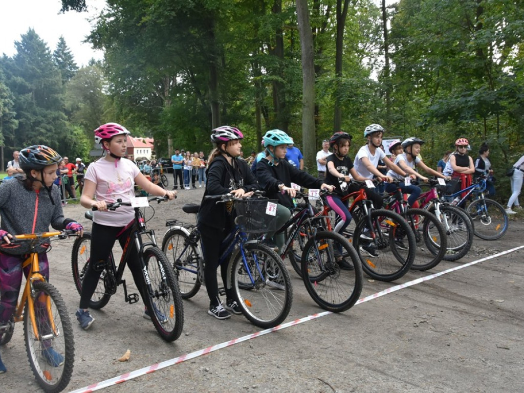 Rowerowy rajd dla całych rodzin! Tak się bawili mieszkańcy gminy Kotla [ZDJĘCIA]