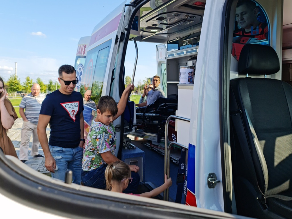 Służby mundurowe dla Jasia! Zbierali pieniądze na operację małego bohatera [ZDJĘCIA]