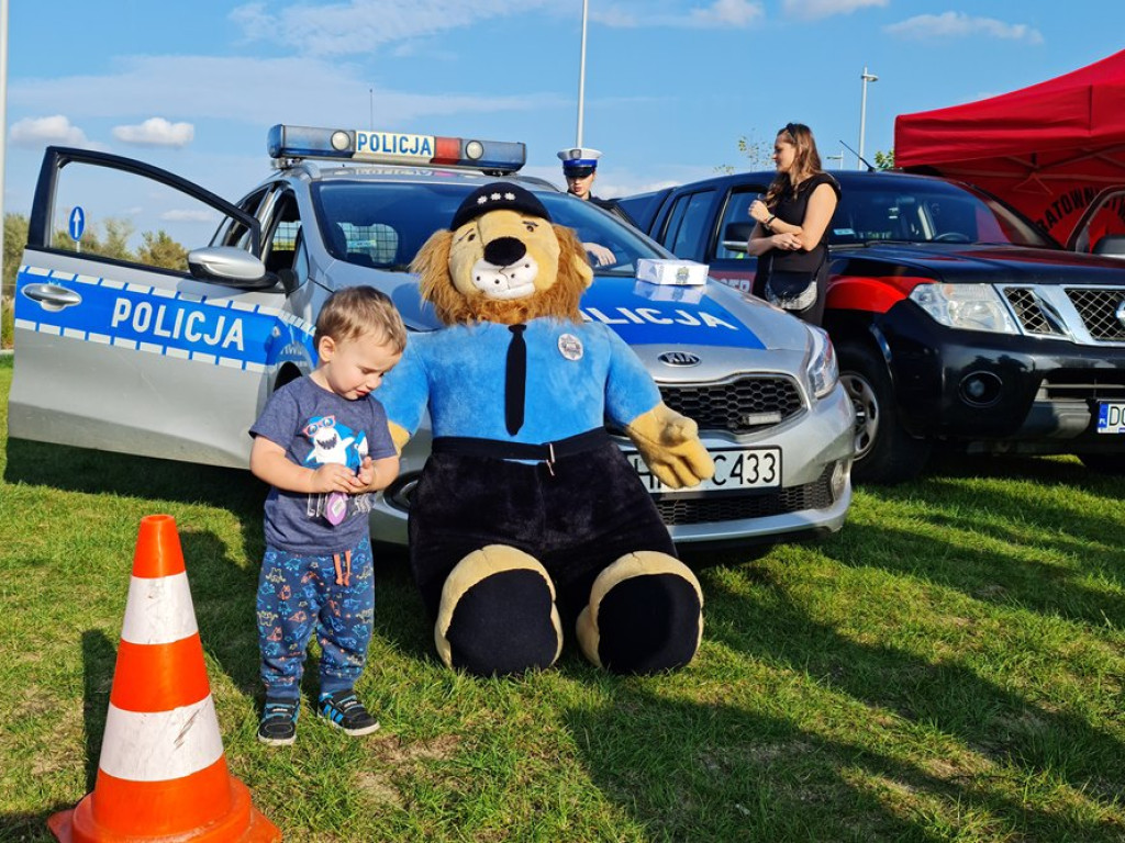 Służby mundurowe dla Jasia! Zbierali pieniądze na operację małego bohatera [ZDJĘCIA]