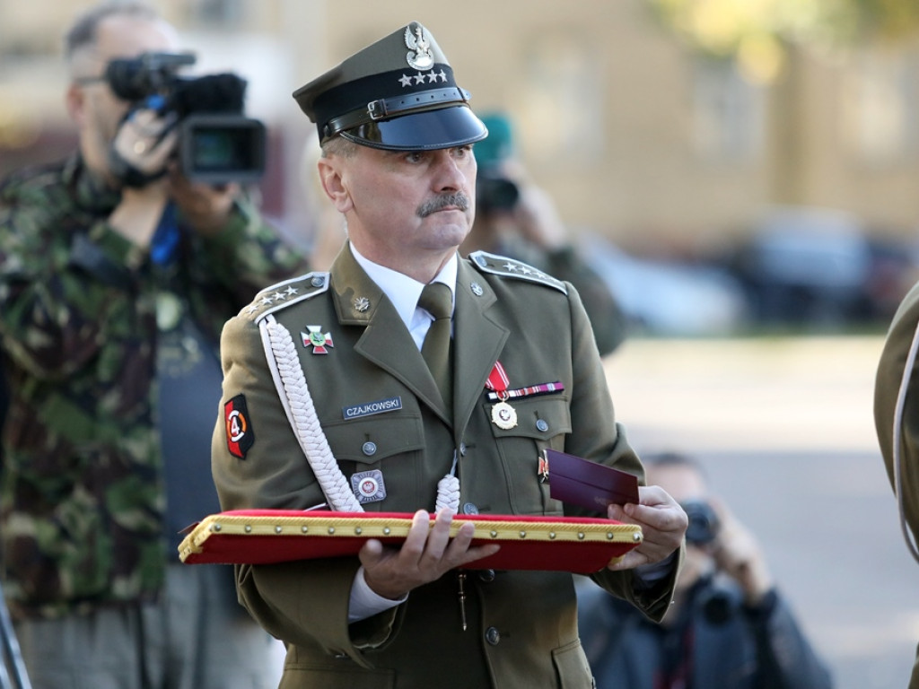 Jubileusz batalionu. Dowódca: Od świętowania ważniejsza jest służba [ZDJĘCIA]