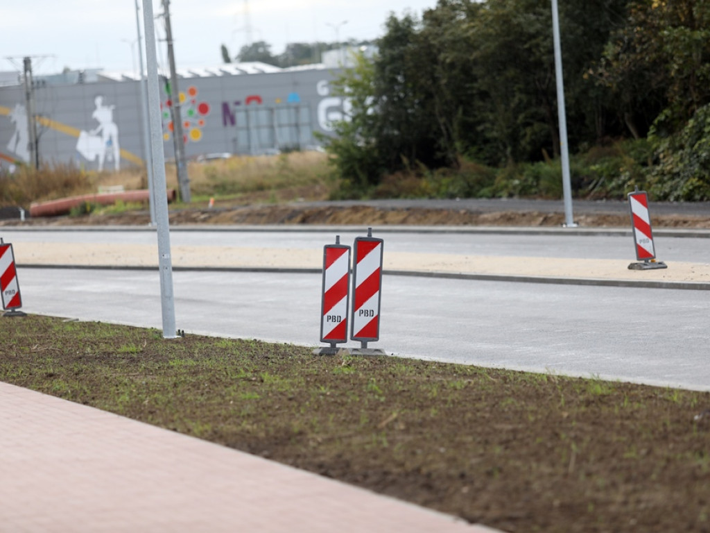 Bez kolejnych opóźnień na rondzie Hutników? Ratusz: terminy są aktualne [ZDJĘCIA]